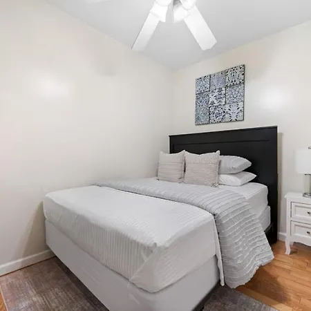 Convenient 2Br - Walking Distance To Times Square Apartment New York Exterior photo