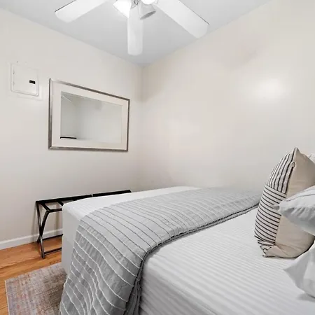 Convenient 2Br - Walking Distance To Times Square Apartment New York Exterior photo