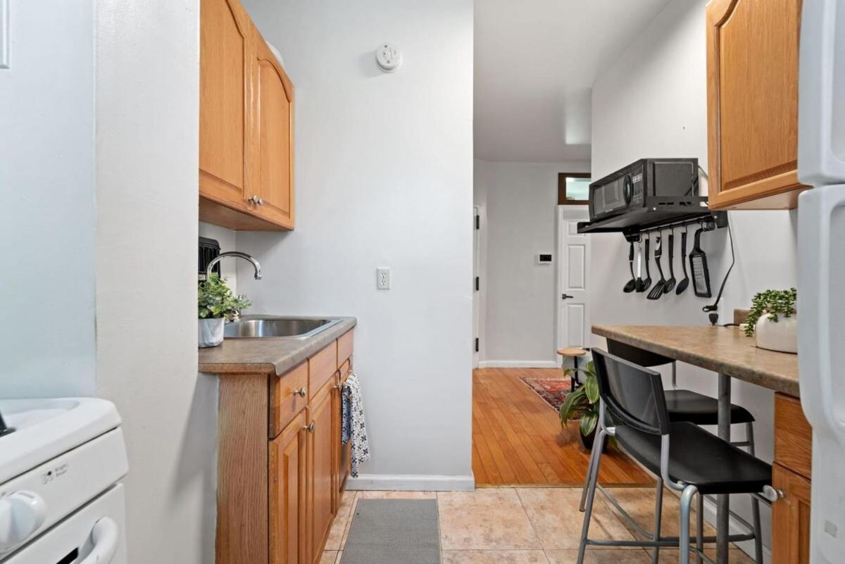 Convenient 2br - Walking Distance To Times Square Appartamento
